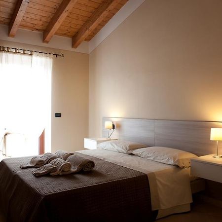 Al Borgo Alloggi Desenzano del Garda Exterior foto